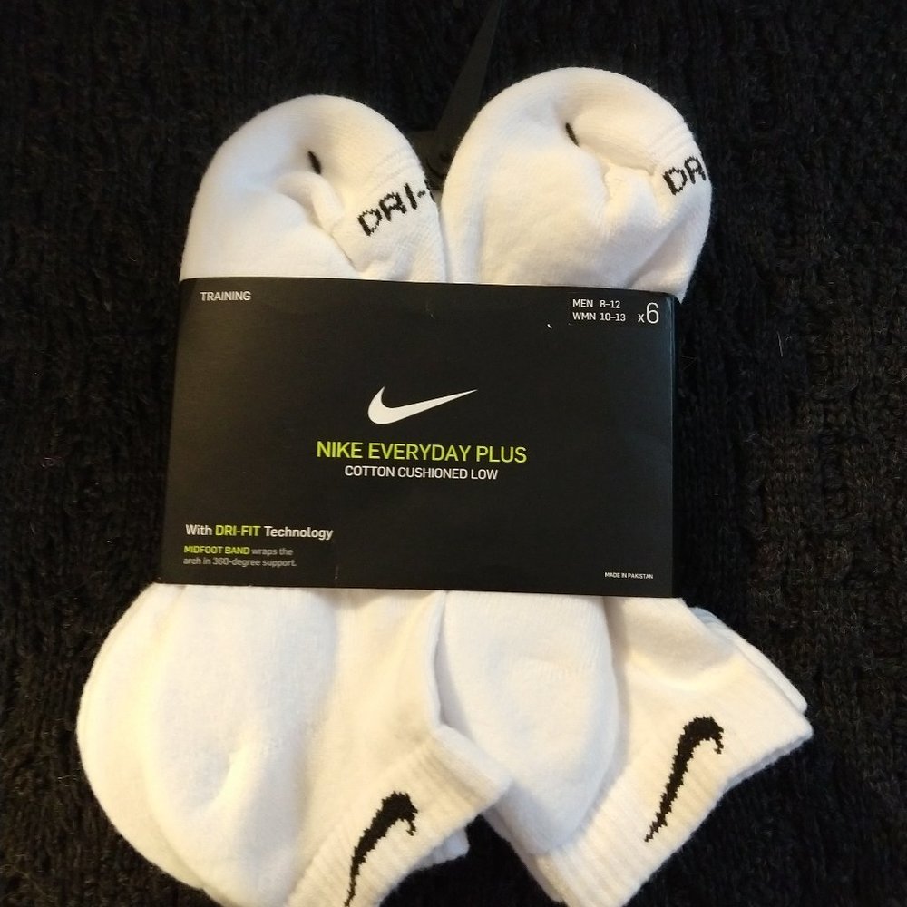 Nike Dri-Fit Low cut Athletic Training Socks - NWT